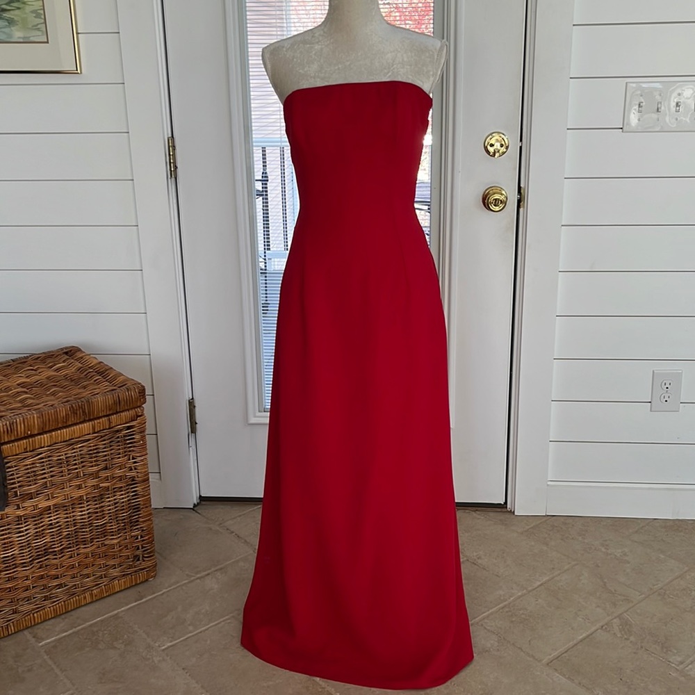 Jessica McClintock strapless red prom dress. Size 6